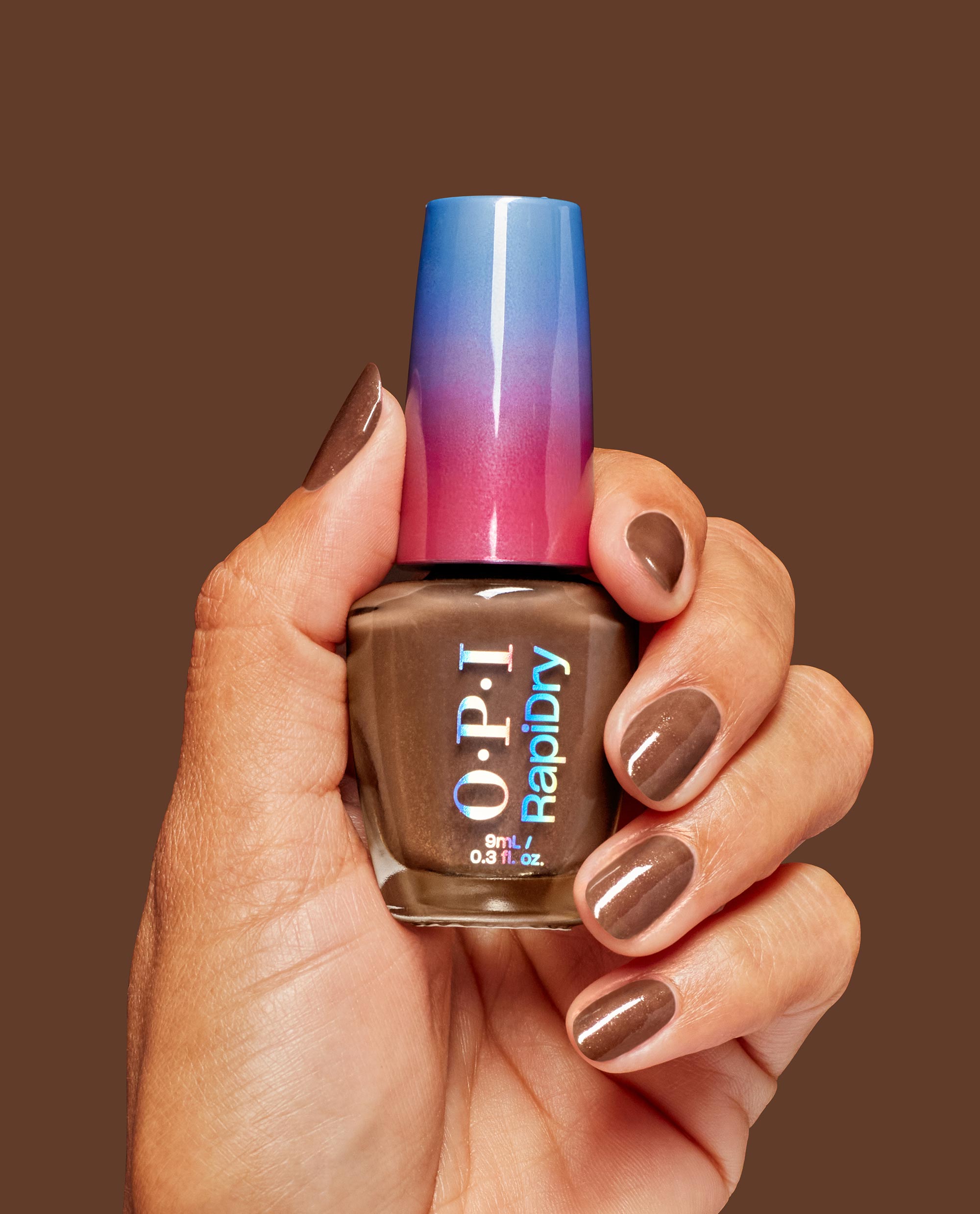 awe_of_a_sudden_rd0020_rapidry_99350180771_hand_and_bottle-2.jpg