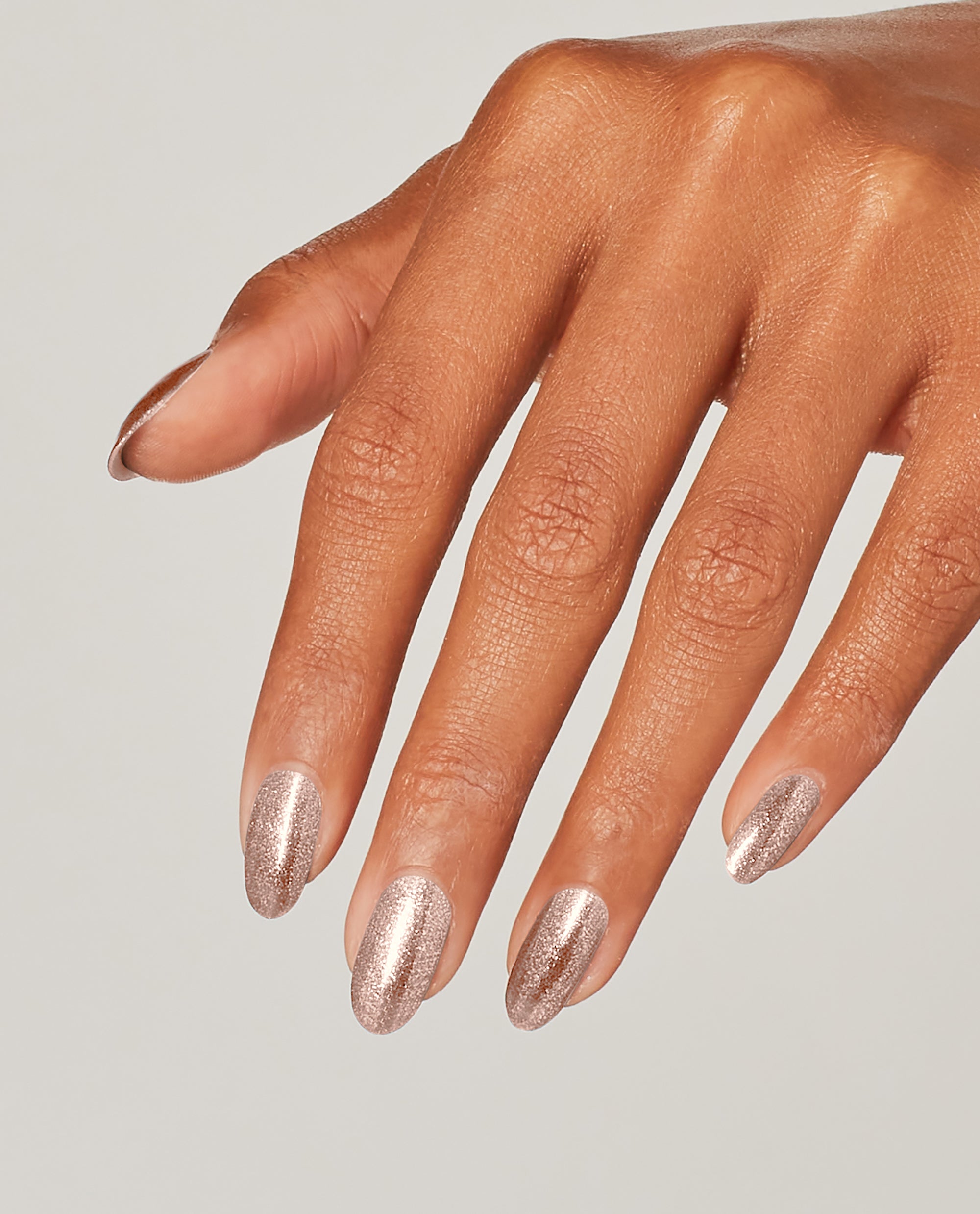 metallic-composition-mani_8d273f4b-0b29-44e2-9a38-5ecb0f168d08.jpg
